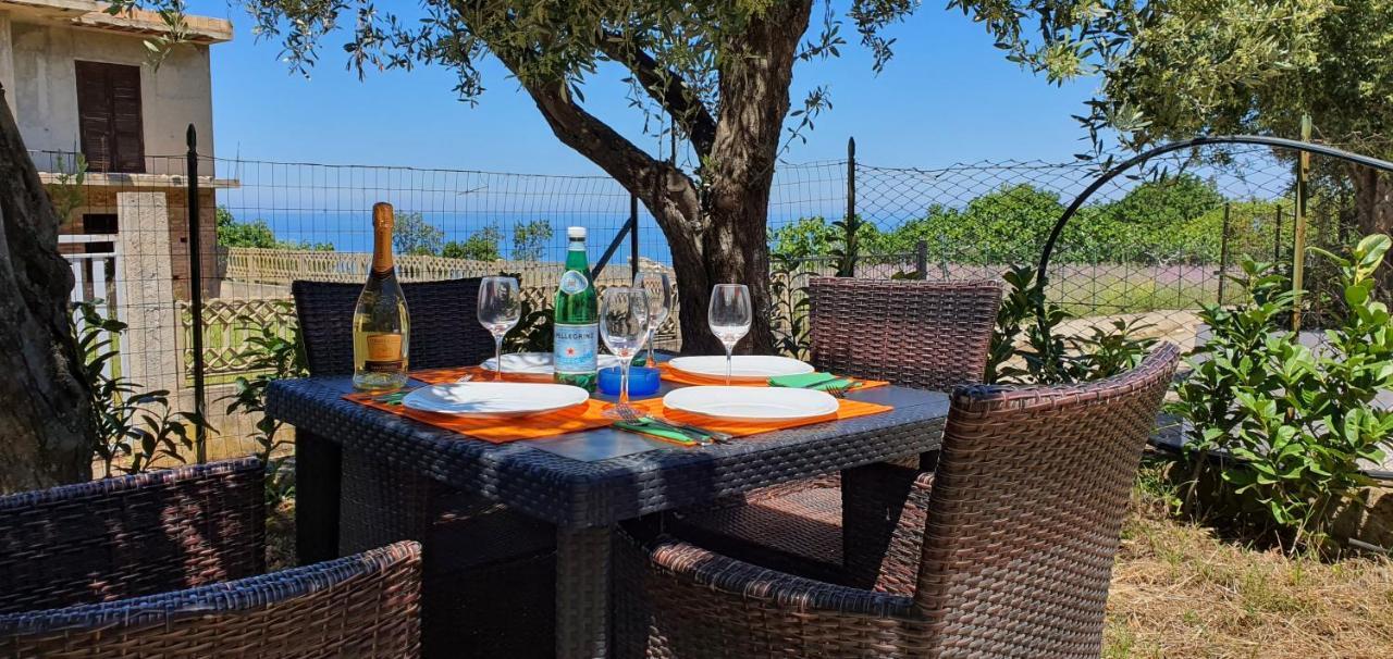 Cichello Apartments Capo Vaticano Eksteriør bilde